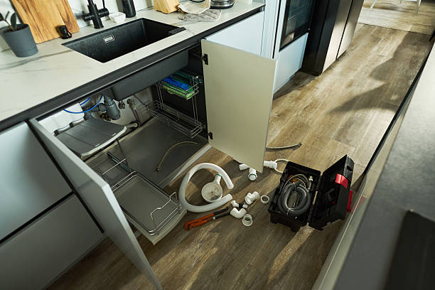 24/7 Emergency Toilet Repair experts in Saint Johns, MI